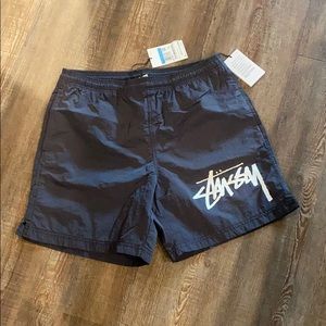 short stussy nike